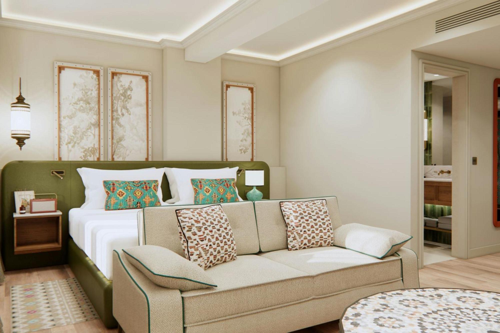 Superior King Room City View